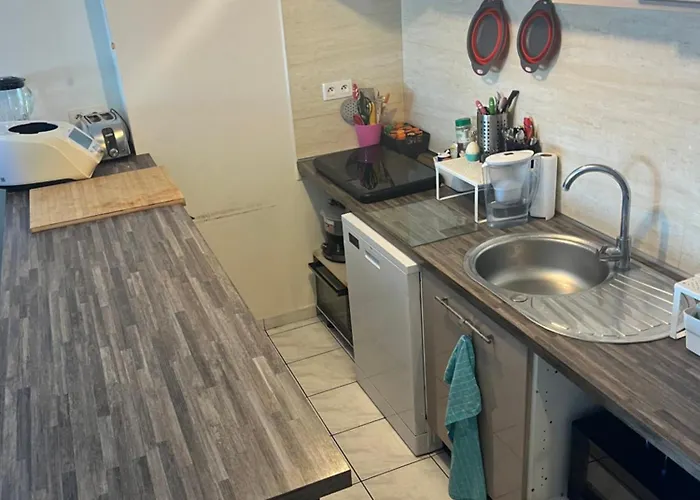 Grande Salon Climatise Dans Partage Avec Parking Devant La Apartmán *