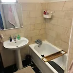 Grande Salon Climatise Dans Partage Avec Parking Devant La Apartment *